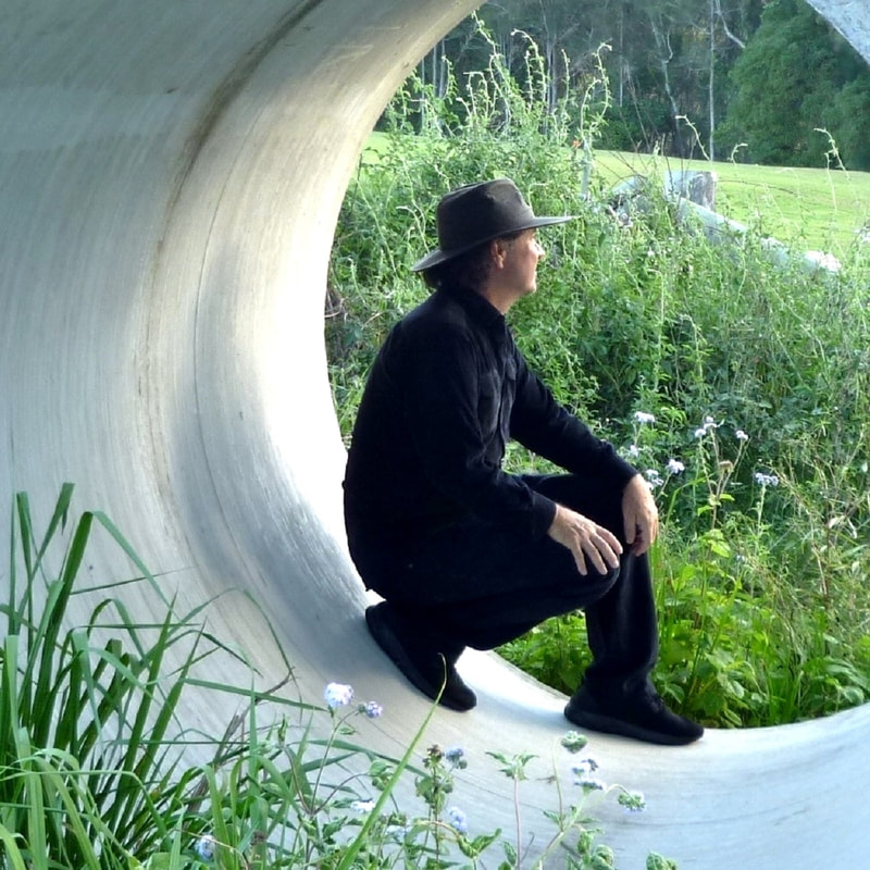 Gerry Joe Weise portrait, Environment Tunnel installation, The Opposite to Nature is Nothingness, 2019.
