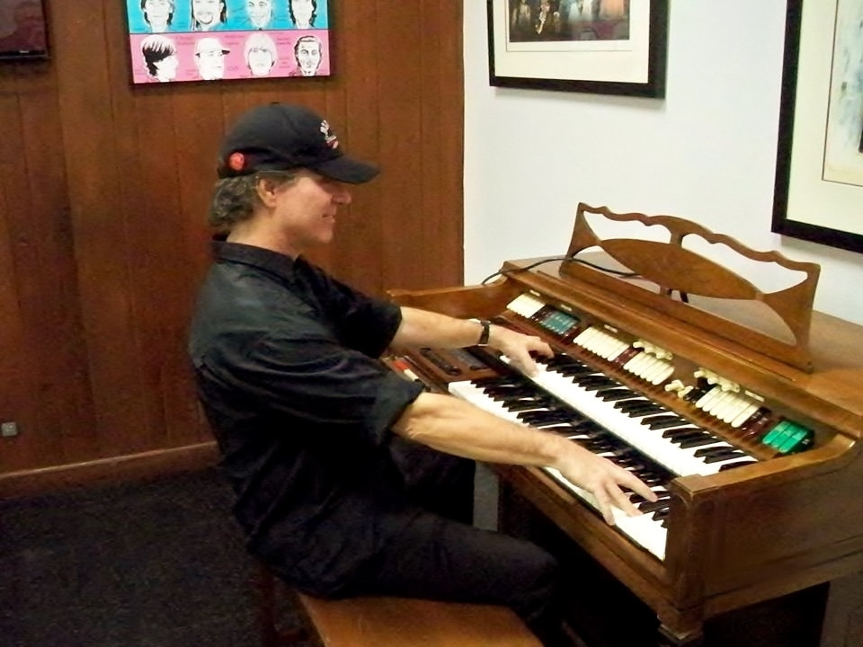Gerry Joe Weise playing organ, at the Chess Records Studios, in Chicago, USA.
